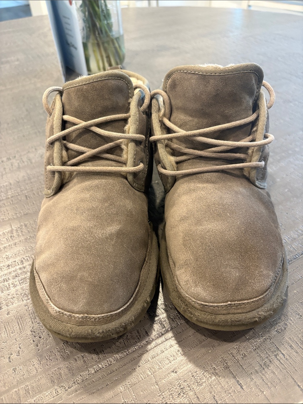 Men’s Ugg gray Suede Lace-Up Ankle Boots size 11